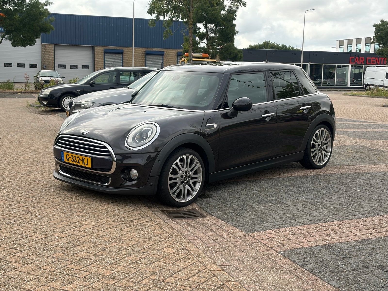 Mini 1.5 Cooper Apk panodak en garantie, Auto's, 136 pk, Bruin, 49 €/maand, Handgeschakeld
