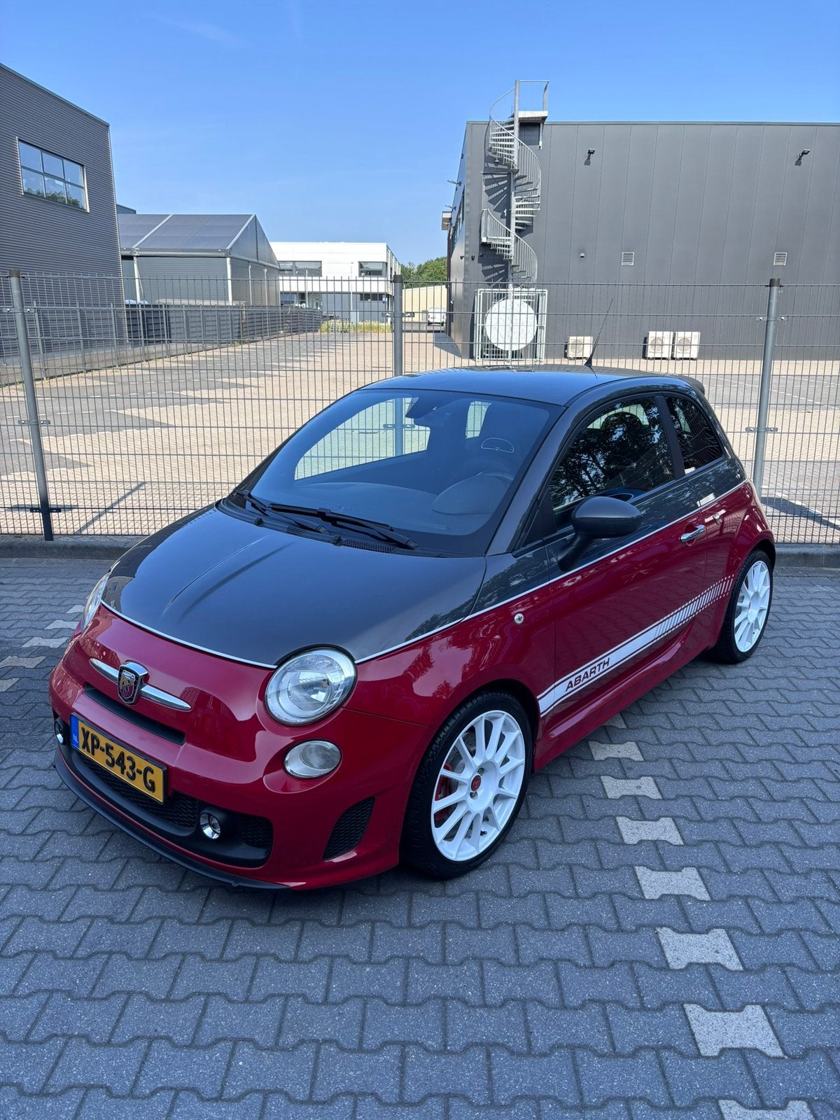 abarth 500 esseesse, Voorwielaandrijving, 15 km/l, 40 €/maand, 4 cilinders