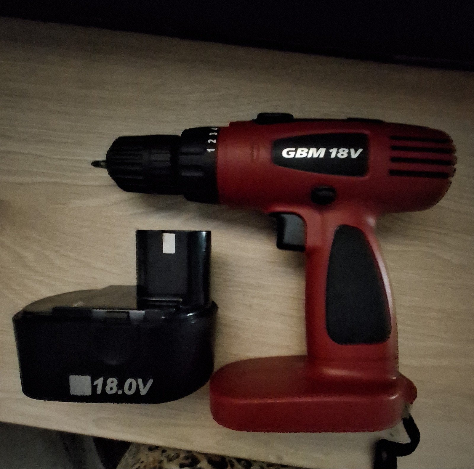 GBM 18V Accuboormachine  zonder lader - 18 Volt, 0-1300 rpm, Ophalen of Verzenden, Gebruikt, Boor- en Schroefmachine, Variabele snelheid