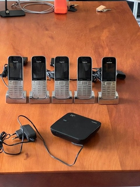 Gigaset huistelefoon SL78H Siemens, 5 stuks, 1 basisstation, Telecommunicatie, Vaste telefoons | Handsets en Draadloos, Verzenden