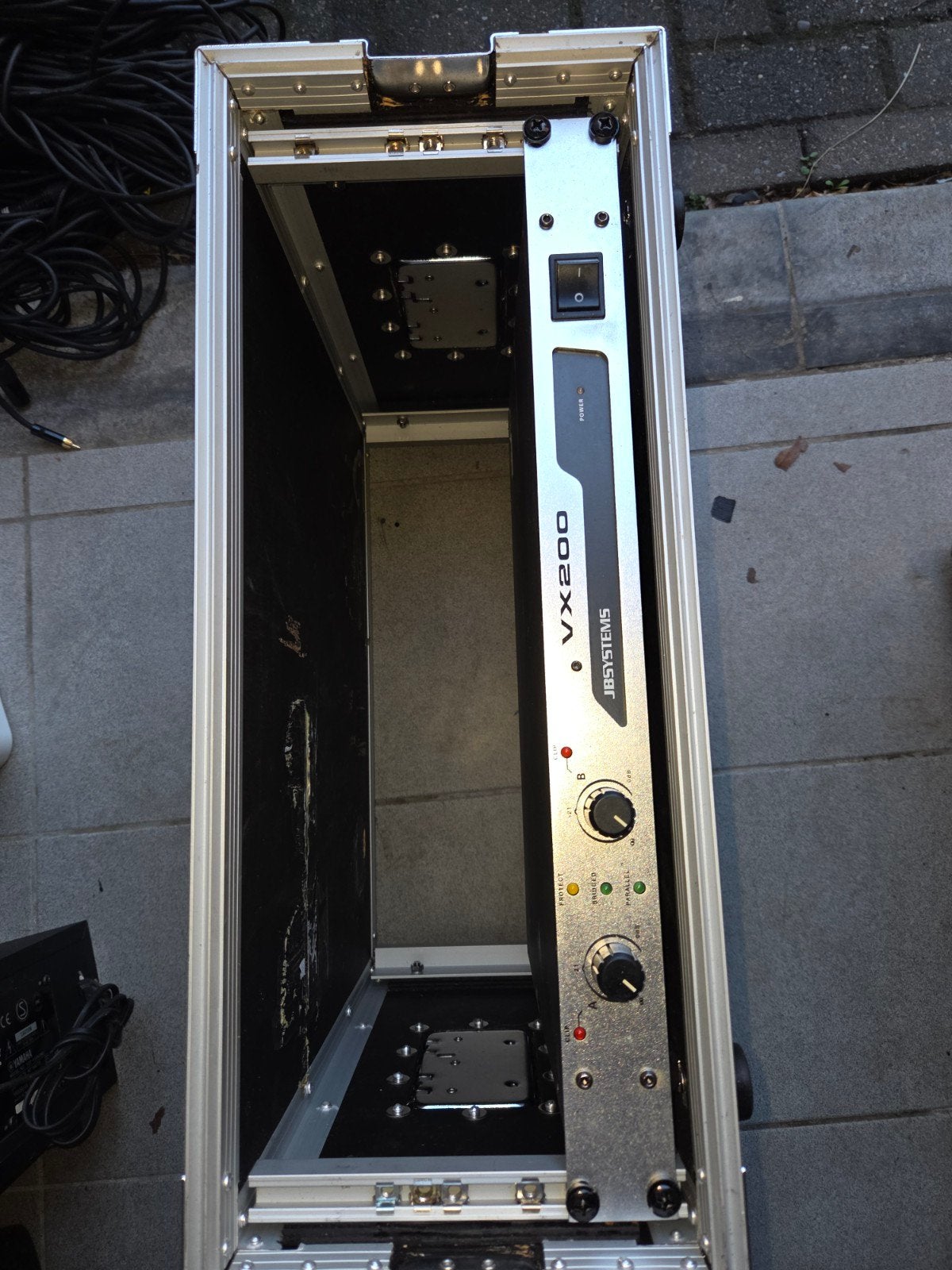 JB Systems VX200 versterker, Ophalen of Verzenden, Refurbished, 120 watt of meer, Overige merken