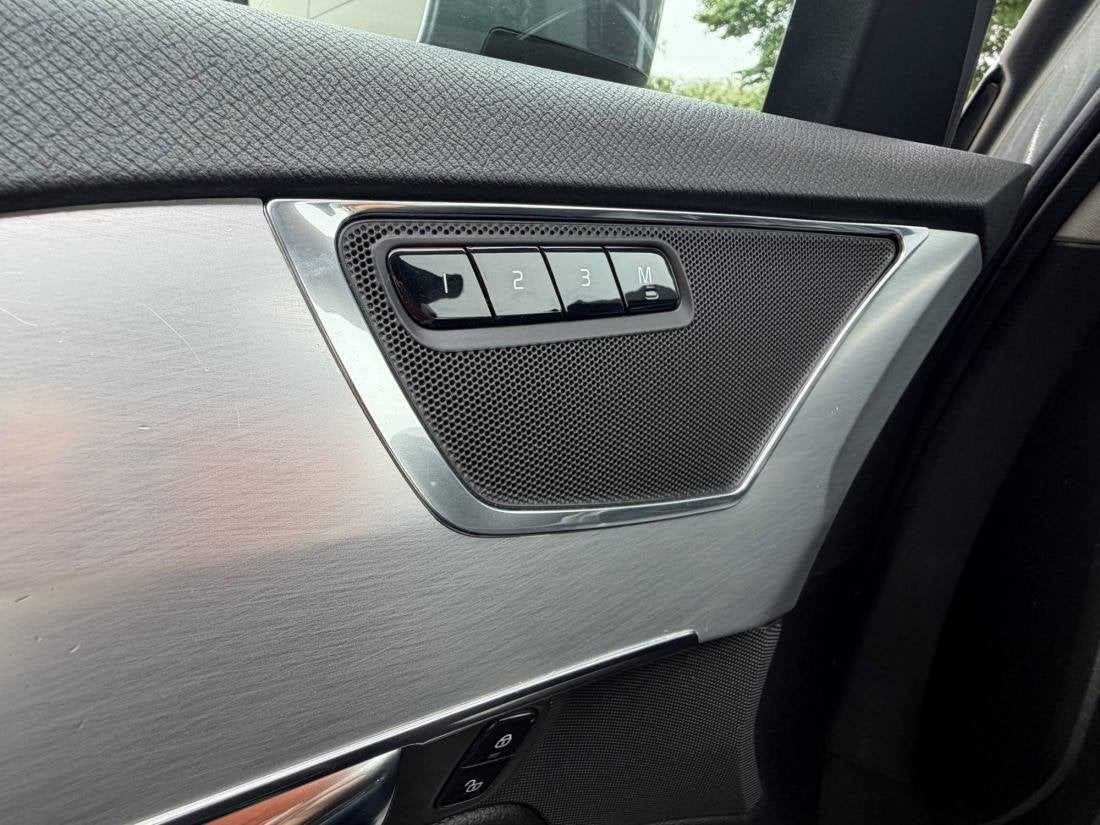 Foto 19 van Volvo XC90 - 2.0 D5 AWD Inscription