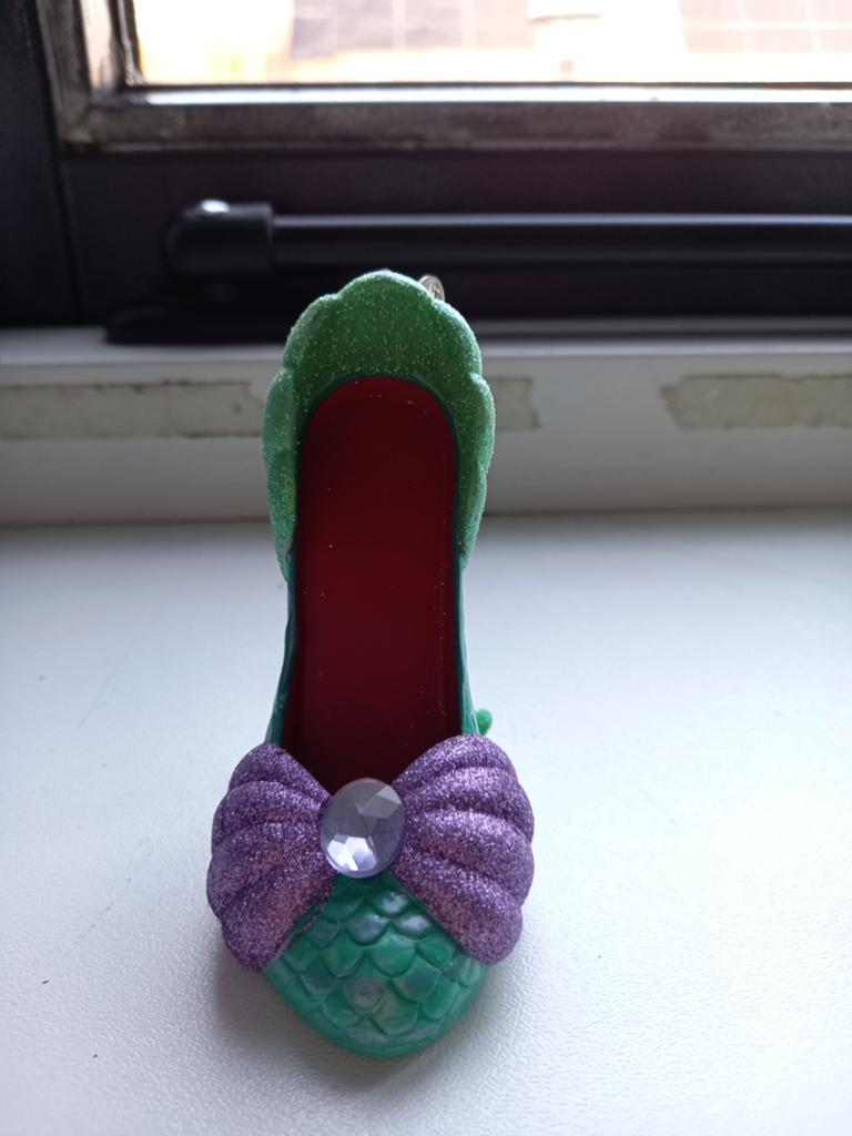 Disney schoen ornament Ariel, de kleine zeemeermin, Ophalen of Verzenden, Pocahontas of Kl. Zeemeermin, Zo goed als nieuw, Beeldje of Figuurtje