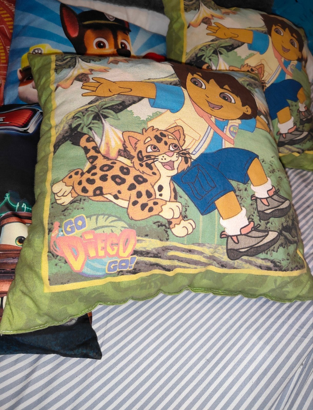 Leuke kussens voor een kinderkamer, Gebruikt, Meerkleurig, Met print, Vierkant