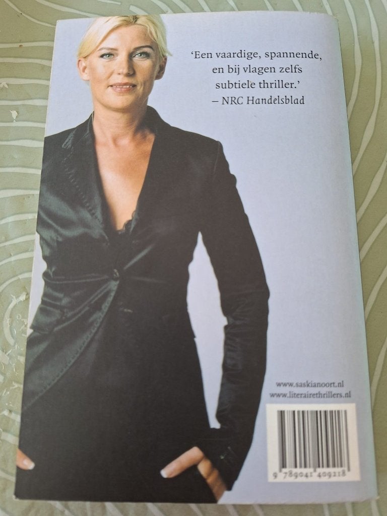 Spannende thriller van Saskia Noort, Saskia Noort, Ophalen of Verzenden, Zo goed als nieuw, Nederland