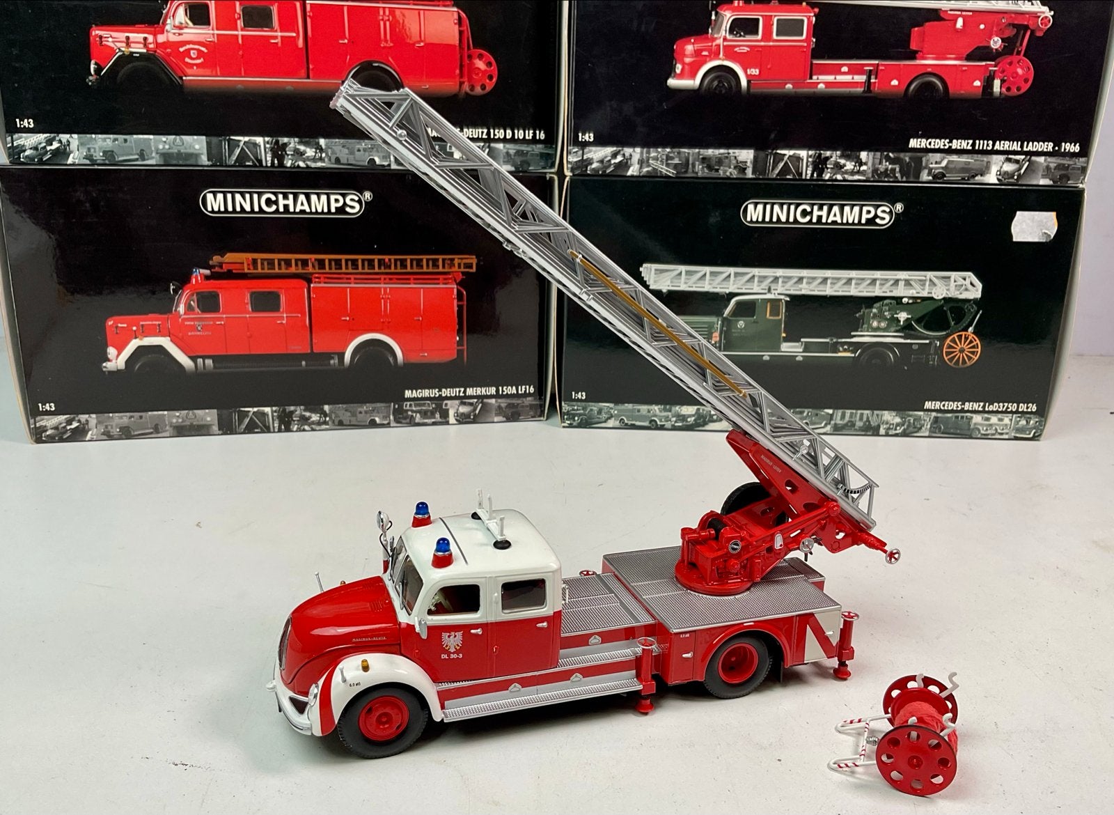 Minichamps Brandweerwagens 1:43 Magirus-Deutz Mercedes # 407, Ophalen, Minichamps, Overige typen, Zo goed als nieuw
