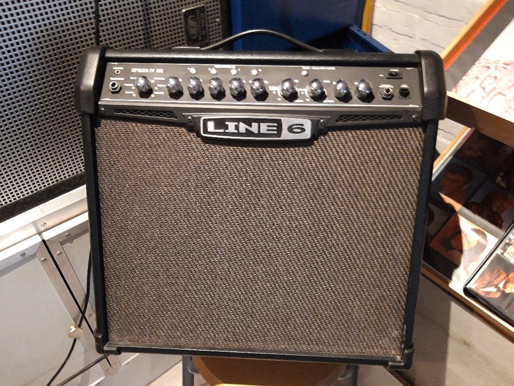 Line 6, Muziek en Instrumenten, Ophalen of Verzenden, Zo goed als nieuw, Gitaar, Minder dan 50 watt