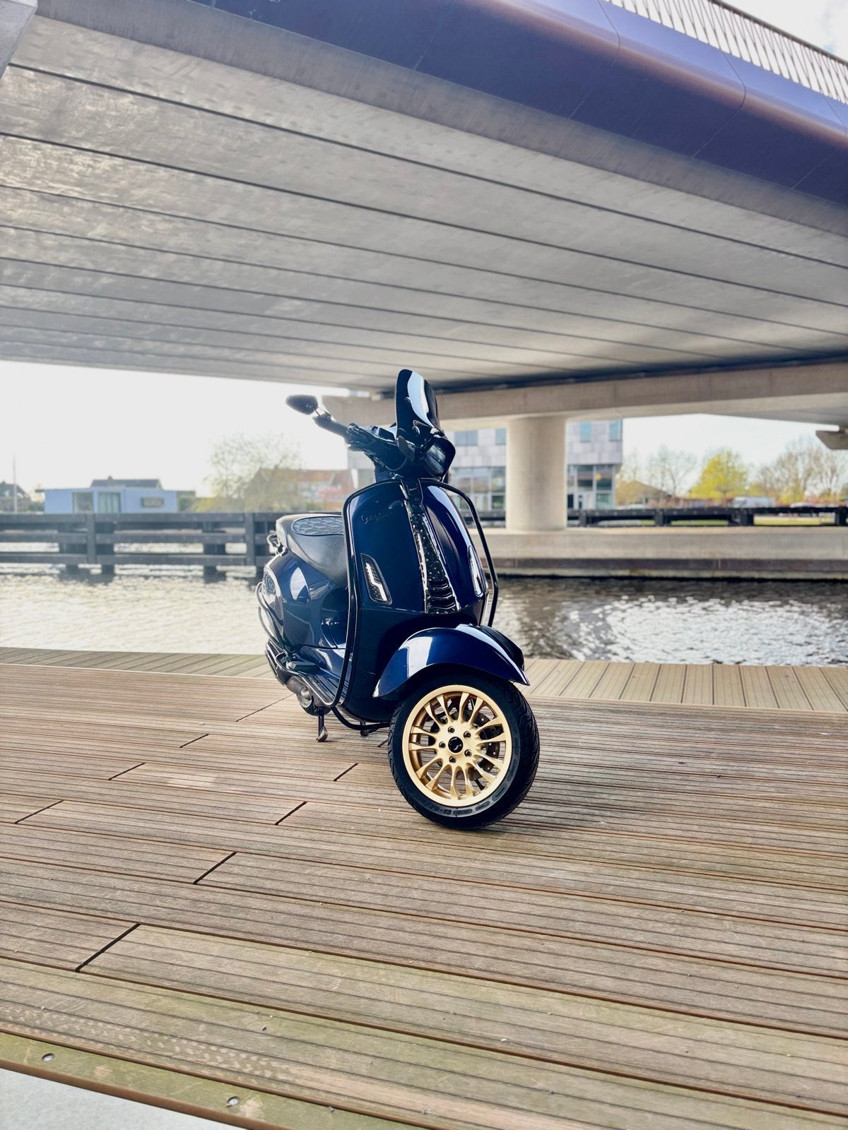 Vespa Sprint, Fietsen en Brommers, Scooters | Vespa, Ophalen, Maximaal 45 km/u, Zo goed als nieuw, Benzine