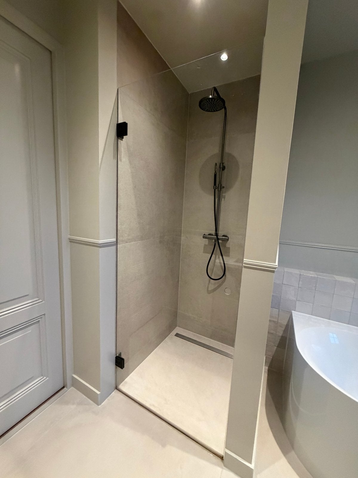 Douchedeur 84,5x213,5cm zonder scharnieren, Ophalen, Zo goed als nieuw, Met douche