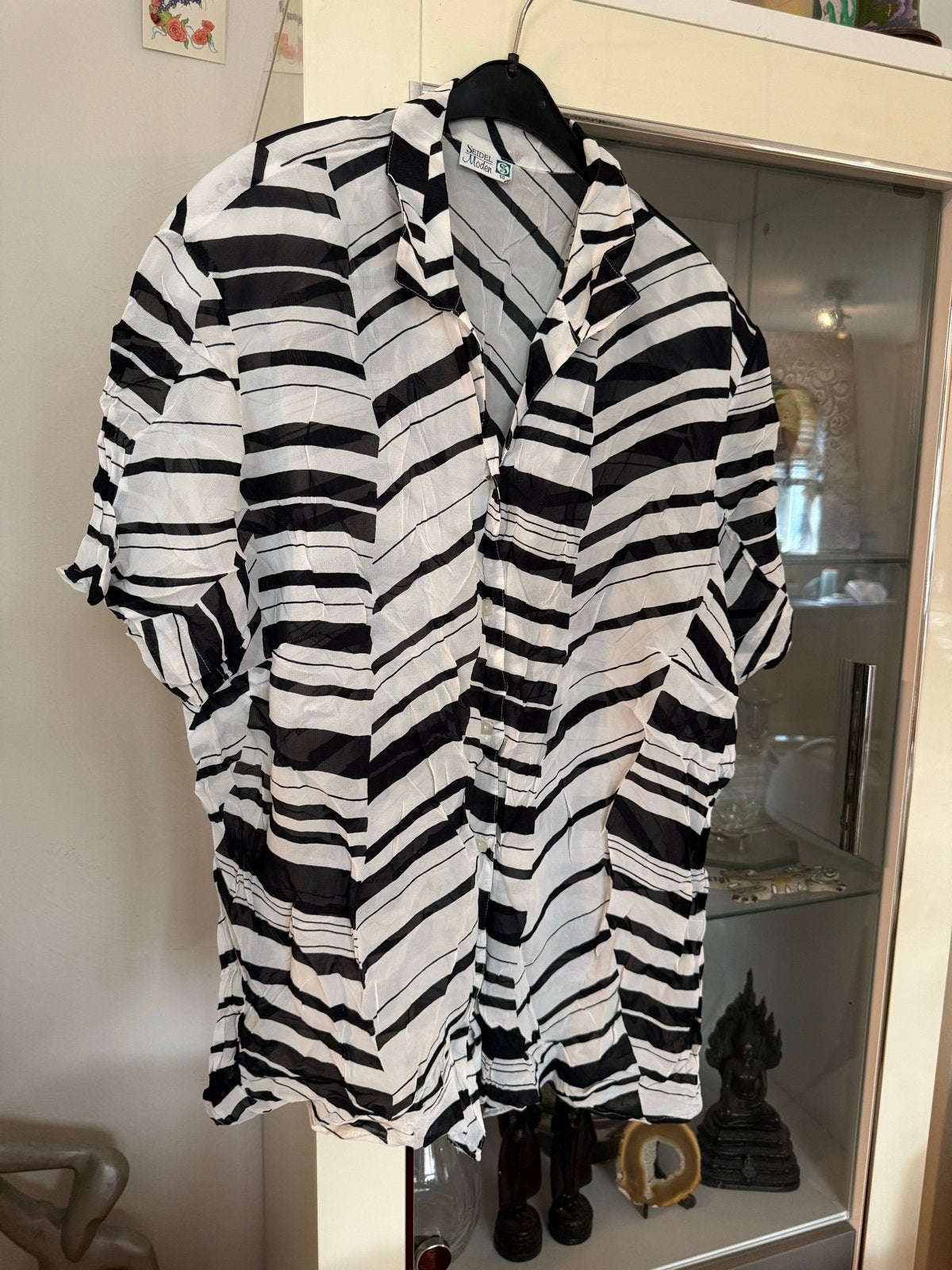 Zwart-witte blouse met streepdessin, maat 50 Seidel, Kleding | Dames, Grote Maten, Ophalen of Verzenden, Zo goed als nieuw, Zwart