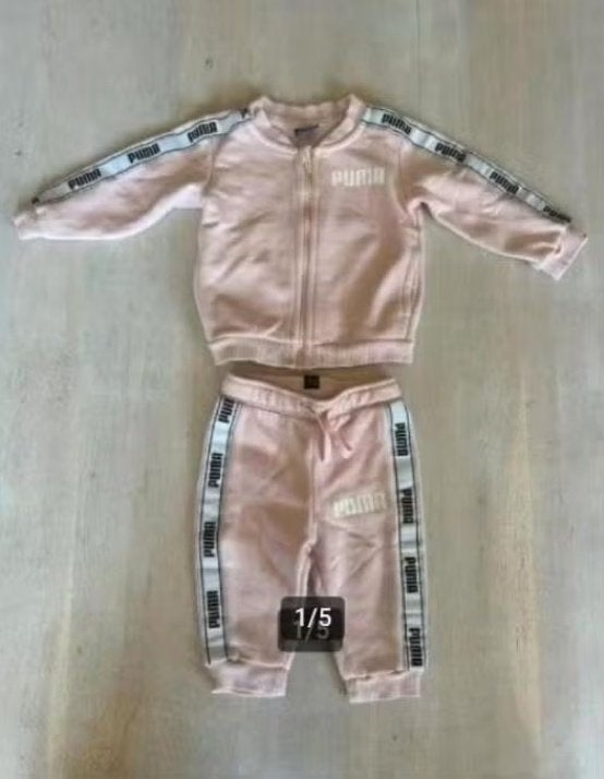 Puma Trainingspak (oud roze) ZGAN 4-6 maanden (maat 62-68), Ophalen of Verzenden, Zo goed als nieuw, Overige maten