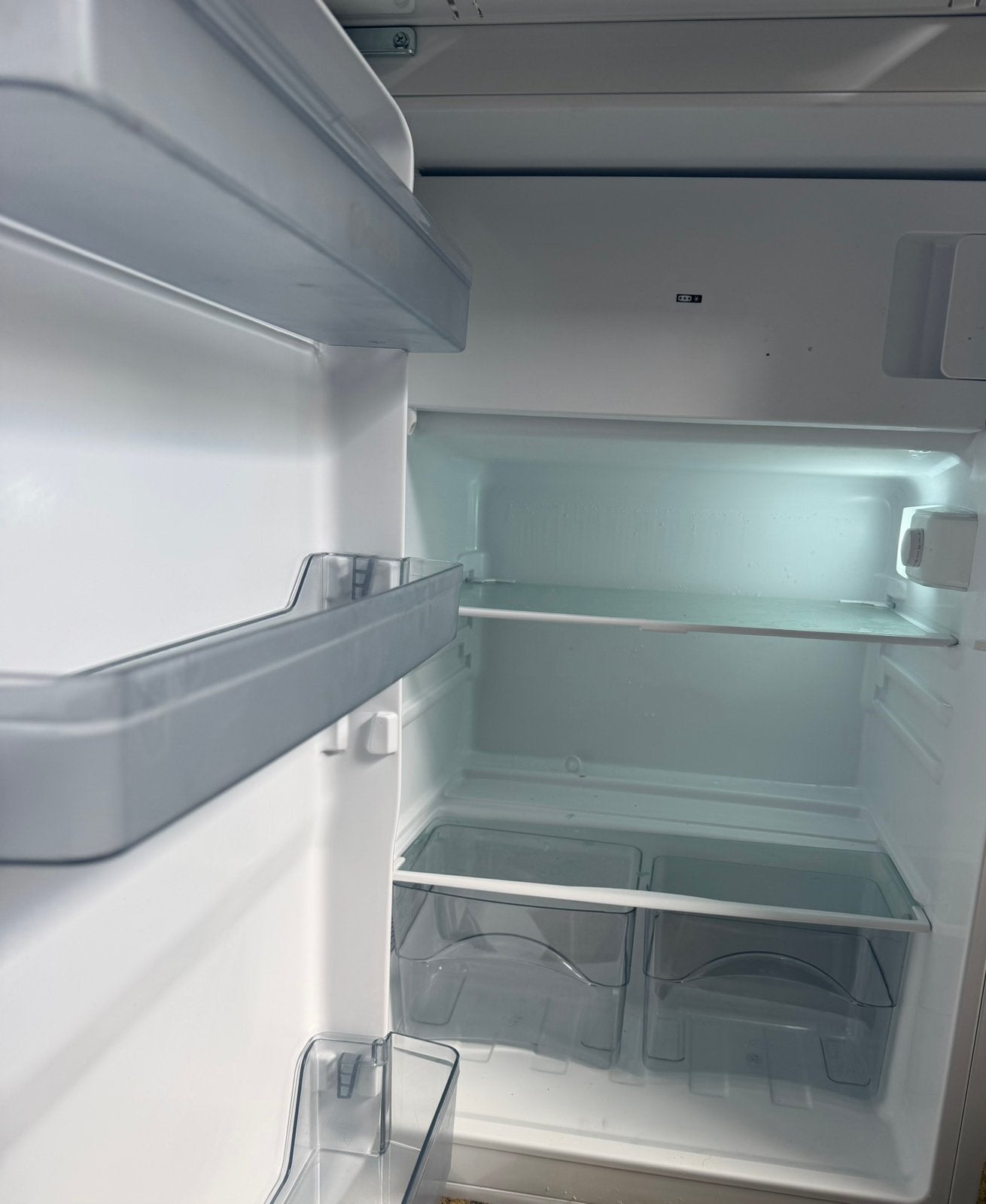 Fridge new, Ophalen, 160 cm of meer, Met vriesvak, Minder dan 75 liter