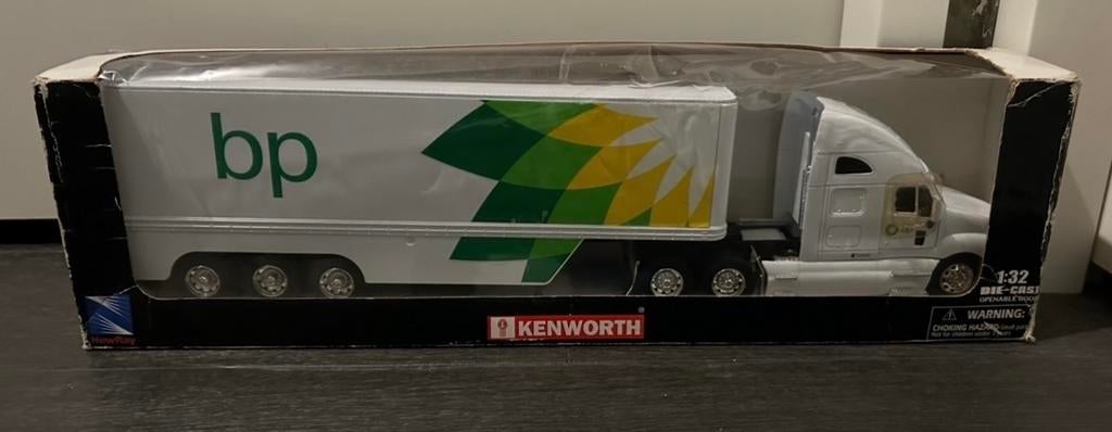 Kenworth BP Vrachtwagen Model 1:32 Die-Cast, Ophalen of Verzenden, Nieuw, Overige merken