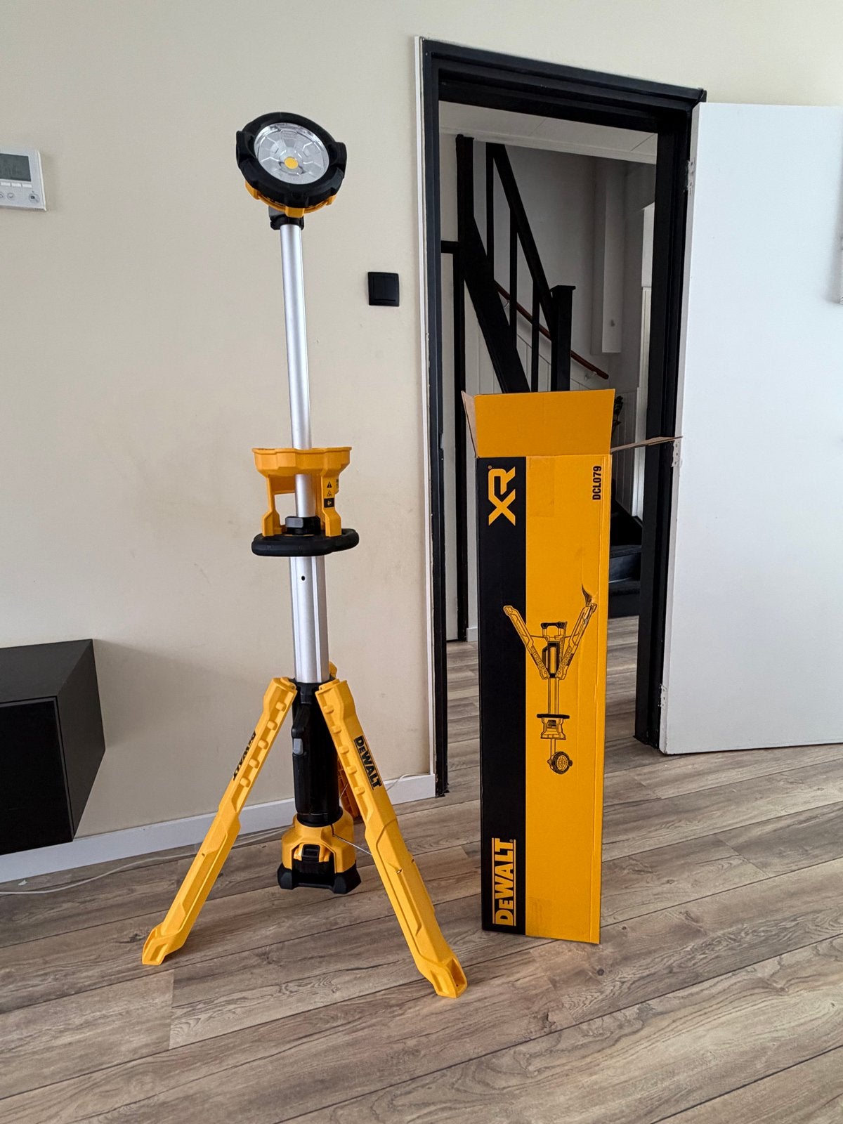 Bouwlamp Dewalt met Statief, Ophalen of Verzenden, Lamp, 50 tot 200 watt, Nieuw