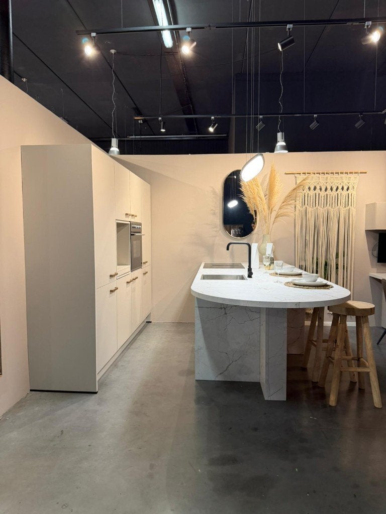 Showroomkeuken uitverkoop!! – Compleet met app – Keuken Dewi, Ophalen of Verzenden, Nieuw, Overige typen, Greeploos