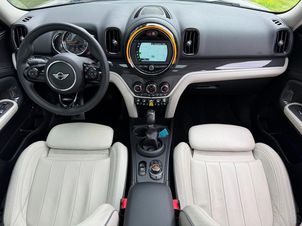 Mini Mini Countryman 1.5 Cooper S E ALL4 Chili Aut Panoramad, Auto's, Mini, Automaat, Gebruikt, Beige, Lichtsensor
