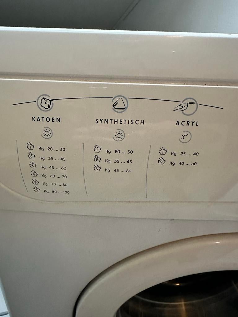 Indesit G 74 V droger- 6 kg inhoud, Ophalen, 4 tot 6 kg, Voorlader, 85 tot 90 cm