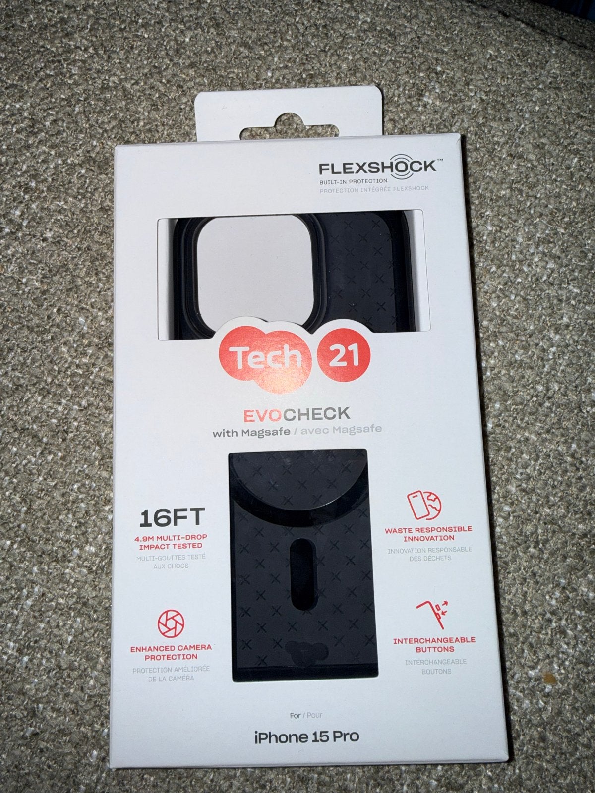 Tech21 EvoCheck MagSafe hoesje voor iPhone 15 Pro, Kunststof, Zwart, Overige merken, Hoesje of Tasje