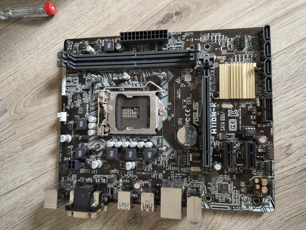 Asus H110M-K aangeboden, Gebruikt, LGA 1151, DDR4, Ophalen of Verzenden
