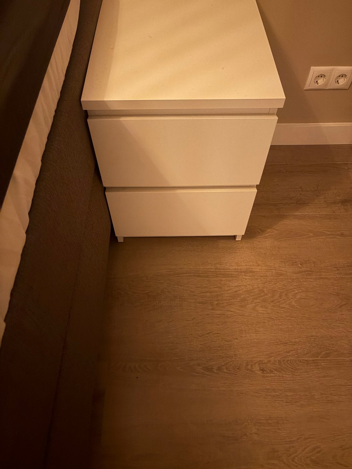 2x IKEA Malm Nachtkastje - Wit, Goede Staat, Huis en Inrichting, 1 of 2 laden, Ophalen, Zo goed als nieuw, Overige houtsoorten
