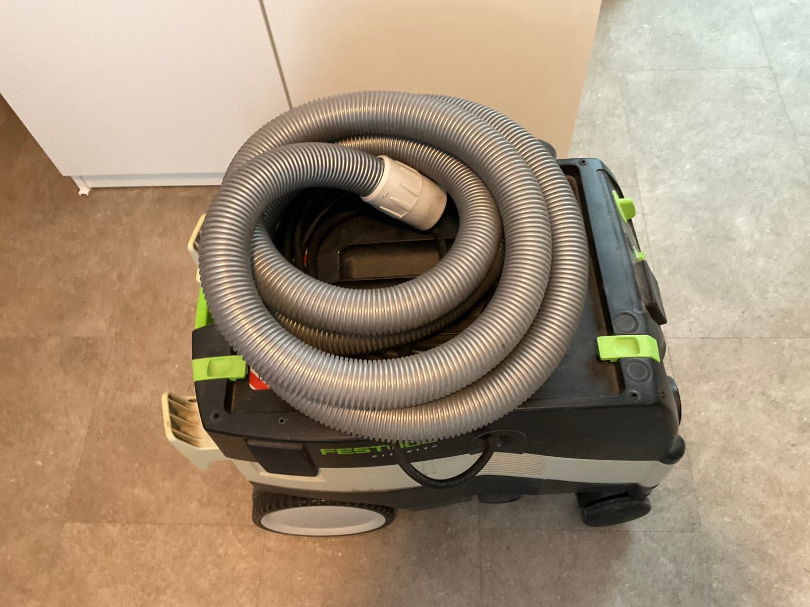 Professionele Festool stofzuiger, Ophalen, Gebruikt