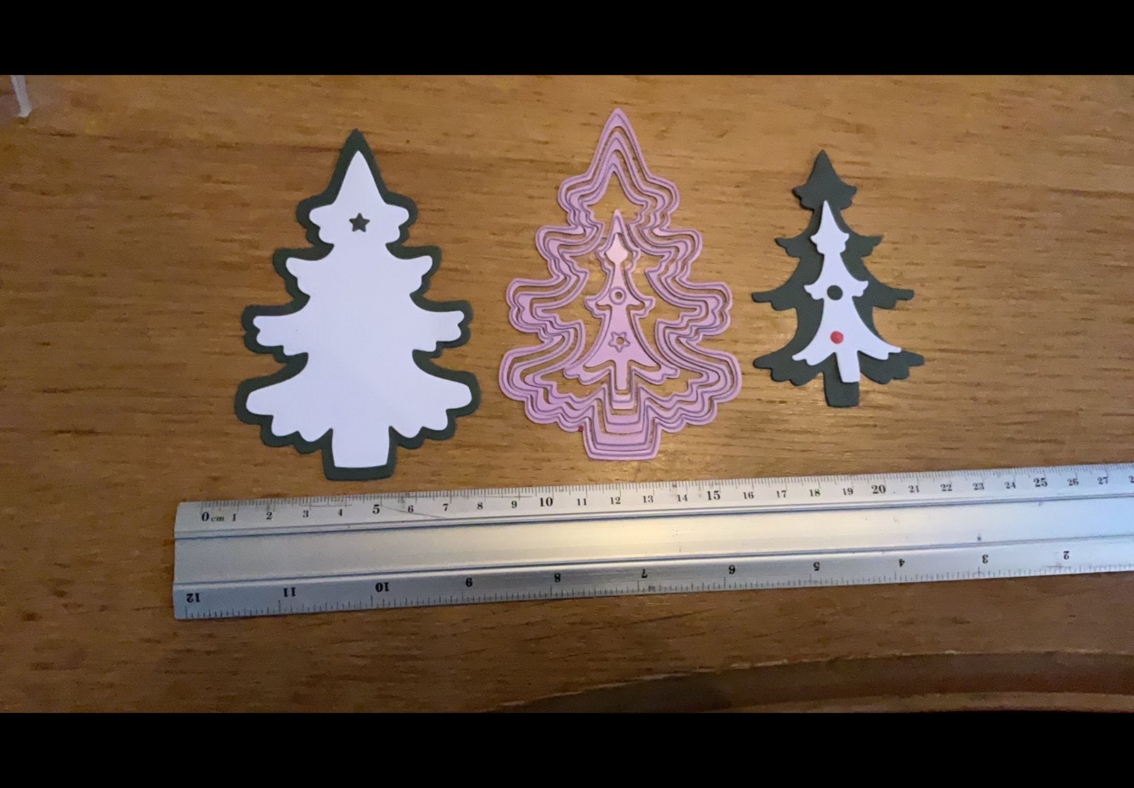 Snijmal set 4 delig kerstbomen van Marianne design K2, Ophalen of Verzenden, Zo goed als nieuw, Kerst, Pons of Mal