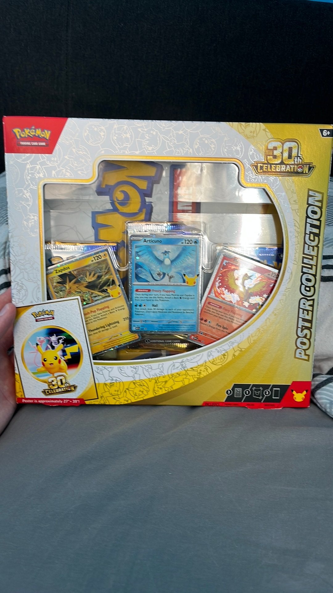 Pokémon 30th Anniversary sticker collection, Ophalen, Nieuw, Boosterbox