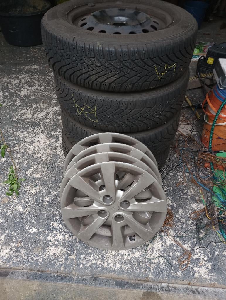 wieldoppen KIA Rio, Ophalen, Gebruikt