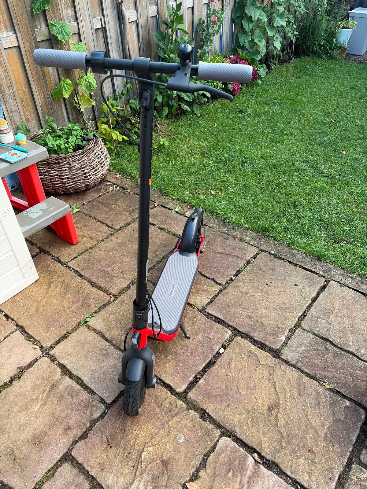 Ninebot Kickscooter D18e Elektrische Step - Zo goed als nieu, Fietsen en Brommers, Steps, Ophalen, Zo goed als nieuw, Elektrische step (E-scooter)