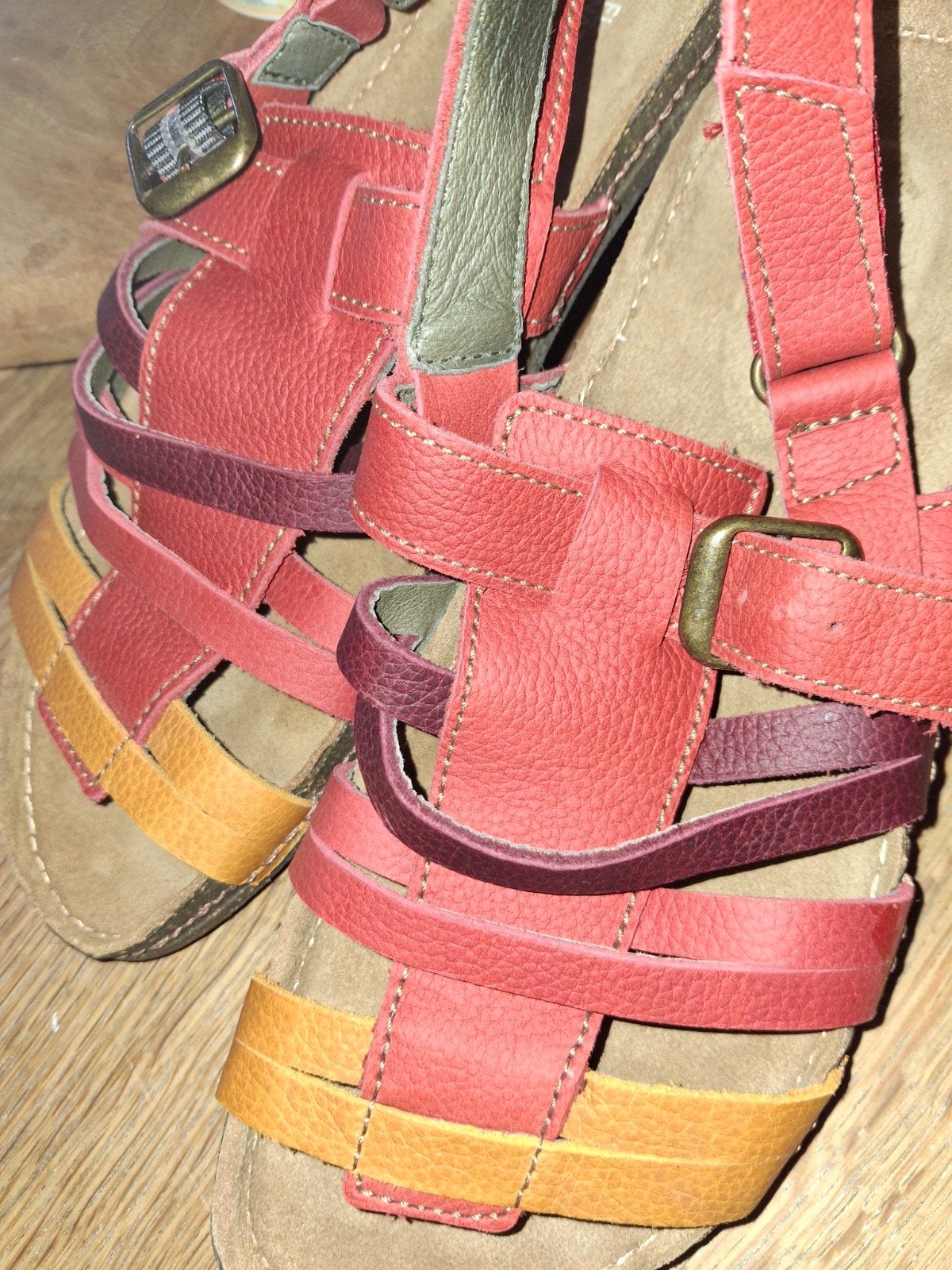 Naturalista sandalen maat 39, leer, lekker voor de zomer, Naturalista, Gedragen, Rood, Sandalen of Muiltjes
