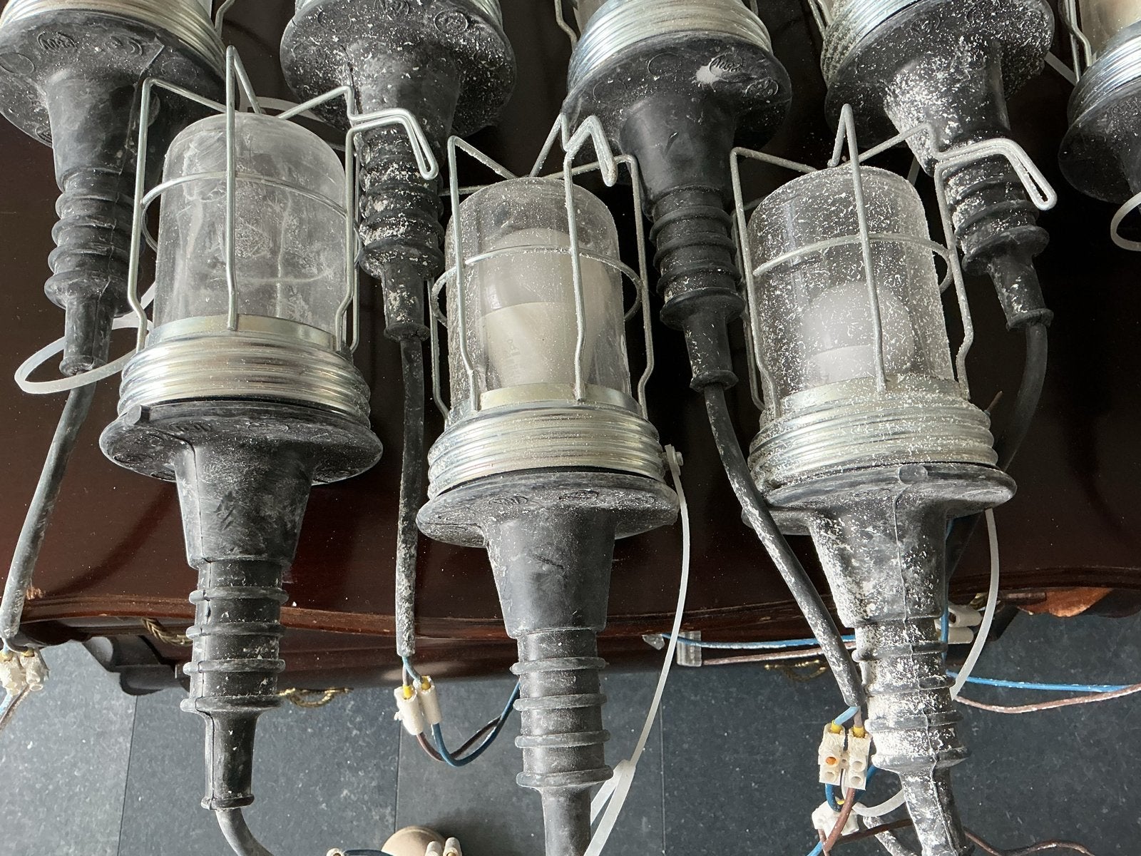 Set van 8 robuuste vintage industriële werkplaatslampen, Huis en Inrichting, Lampen | Overige, Overige merken, Gebruikt, Zwart