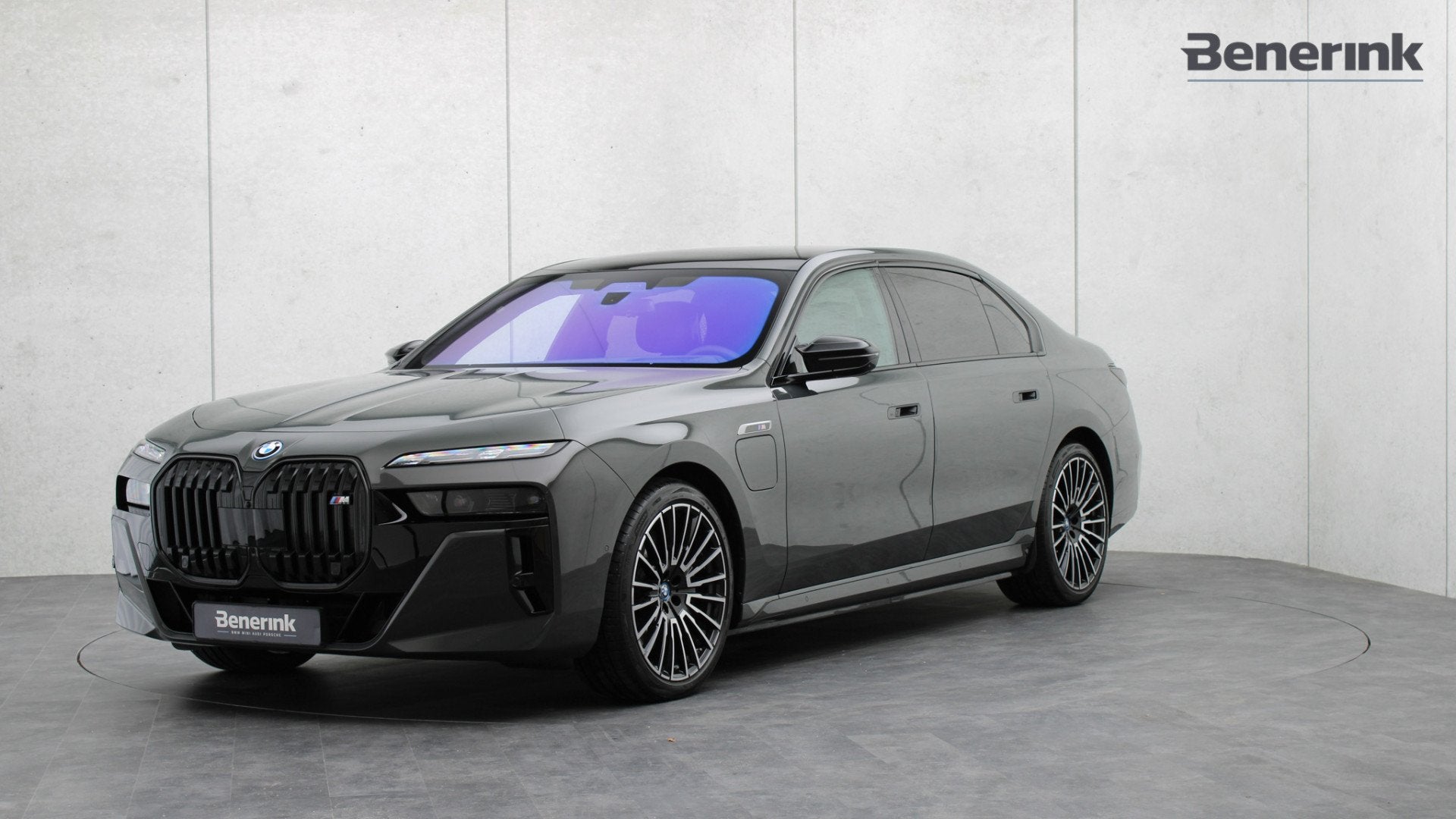 BMW 7 Serie M760e xDrive | Exclusive Lounge | B&W | Sky Loun, 12 maanden, Lichtsensor, Gebruikt, Leder
