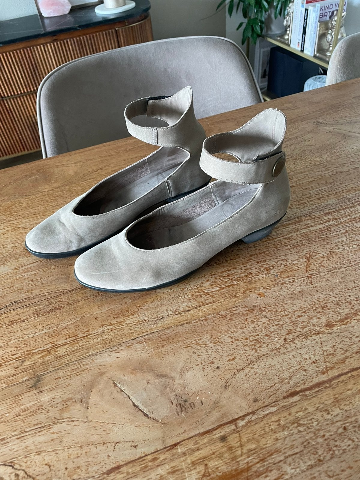 Arche schoenen mast 40. €15,00, Ophalen of Verzenden, Zo goed als nieuw, Zwart, Sneakers of Gympen