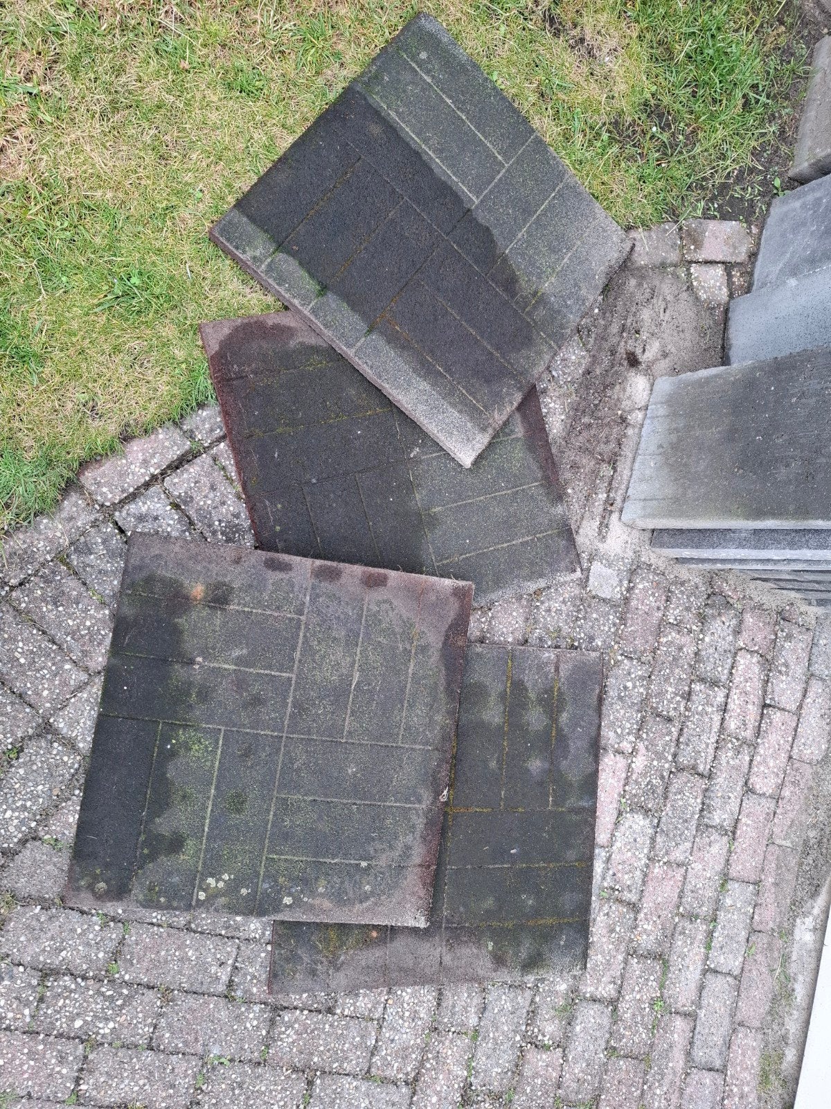 4x rubberen tegels, Tuin en Terras, Tegels en Klinkers, Ophalen, Gebruikt, Rubber, Overige typen