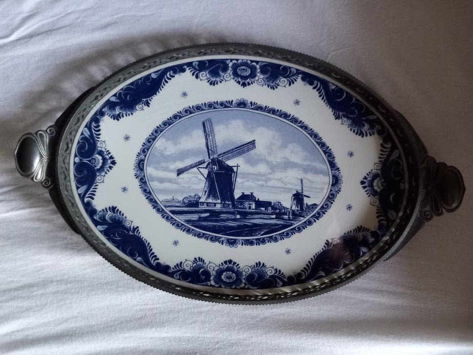 Delfts blauw dienblad met molen in tinnen rand Schoonhoven, Gebruikt, Decoratieve rand, Ophalen of Verzenden, Metaal