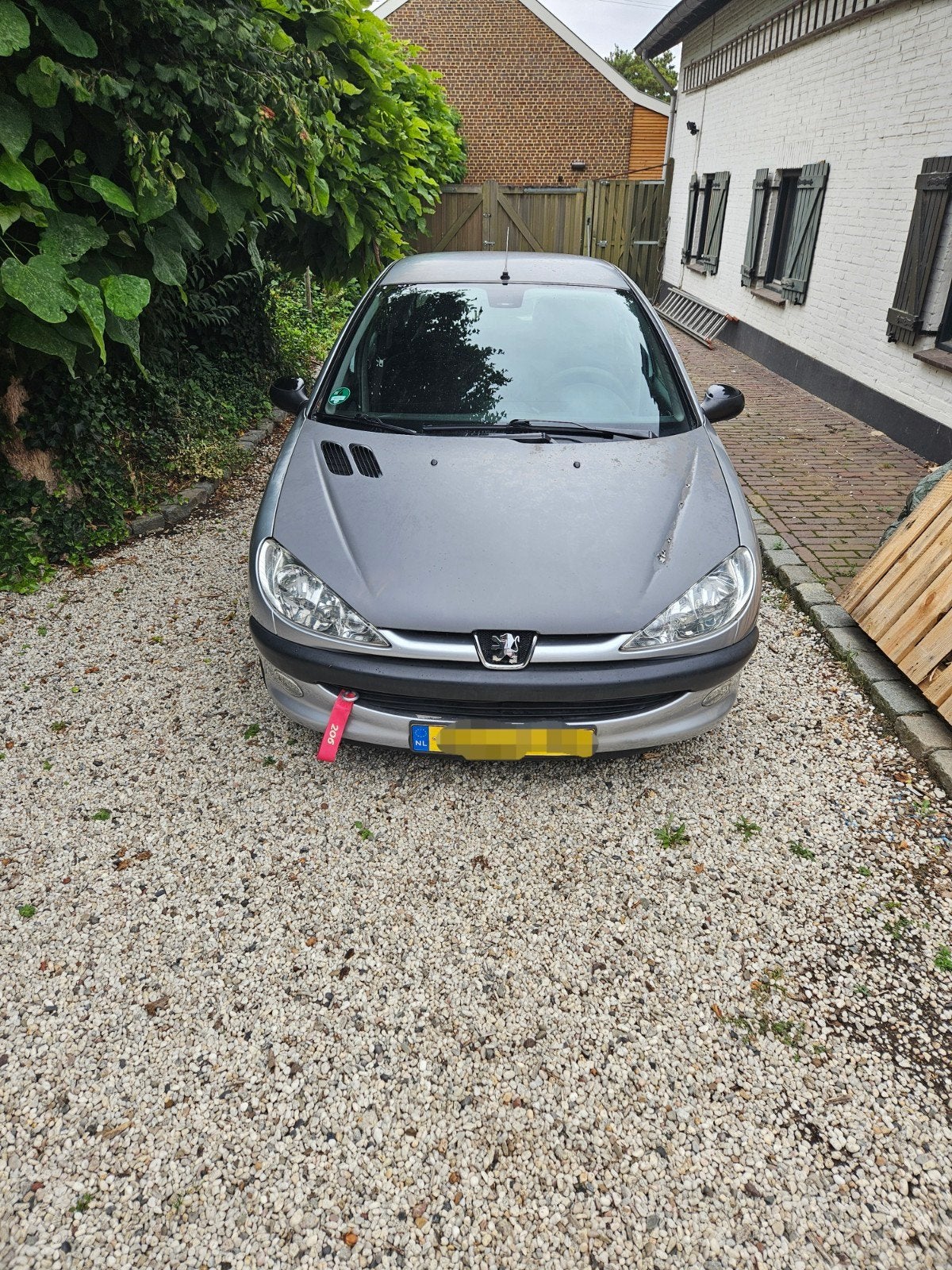 Peugeot 206 1.4 5D 2000 Grijs, Voorwielaandrijving, 15 km/l, 31 €/maand, 4 cilinders