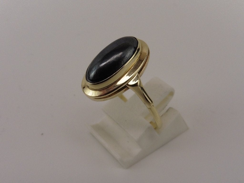 Gouden damesring met hematiet                            G19, Sieraden, Tassen en Uiterlijk, 18 tot 19, Gebruikt, ., Ophalen of Verzenden