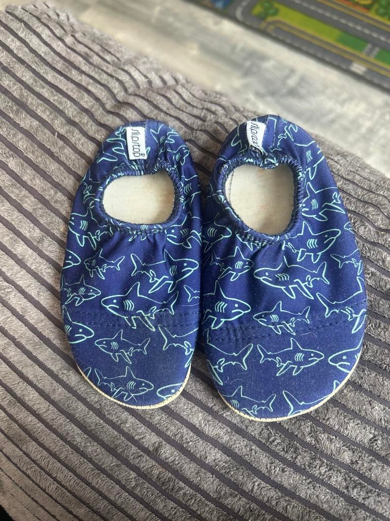 Slipstop waterschoentjes haaienprint maat 21/23, Ophalen of Verzenden, Zo goed als nieuw, Jongen of Meisje, Schoenen