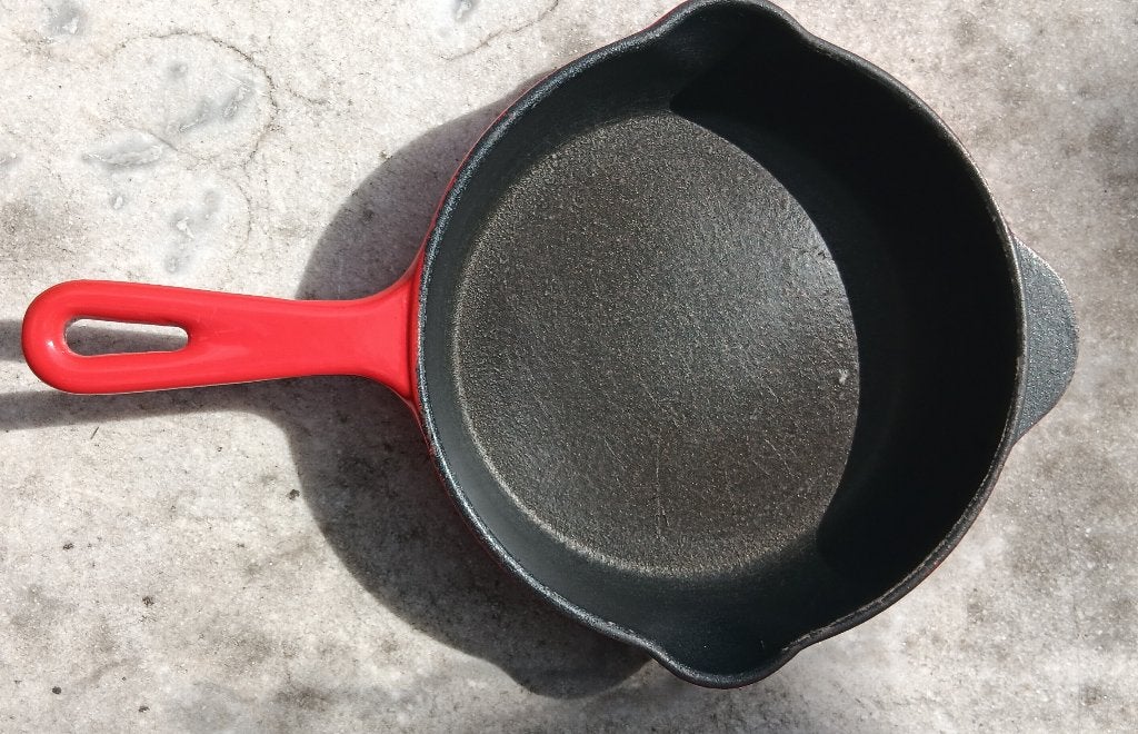 Vintage COUSANCES kersenrood gietijzeren skillet 16 cm (LL8), Koekenpan, Gietijzer, Le Creuset, Ophalen of Verzenden