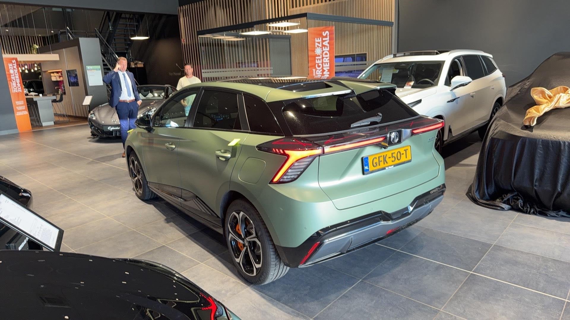 MG 4 XPower AWD 435pk 64kWh | Hunter Mat Green | Led Koplamp, Auto's, Automaat, 12 maanden, 435 pk, Gebruikt