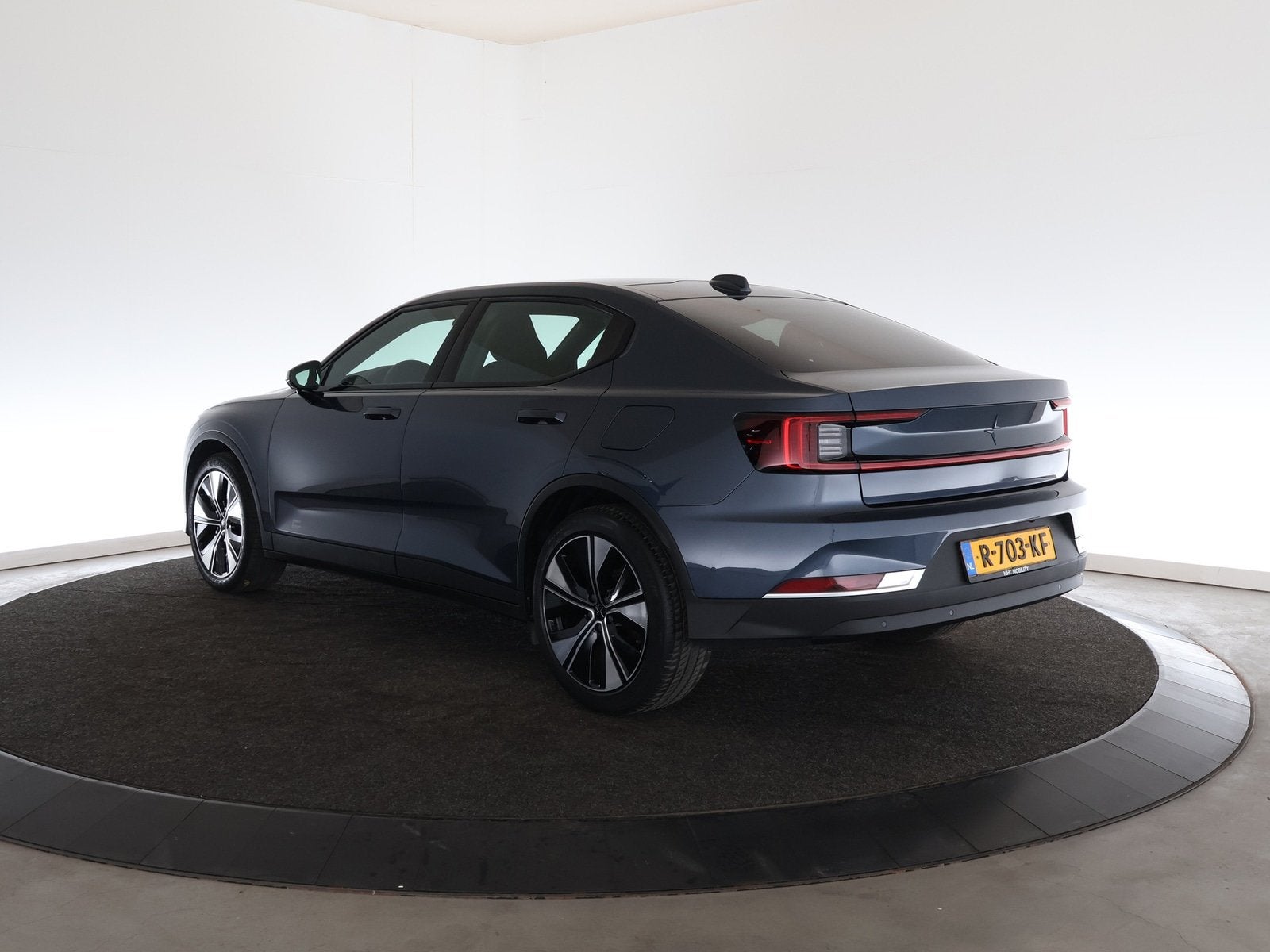 Polestar 2 Long Range Single Motor 78 kWh (bj 2022), Auto's, Polestar 2, Stof, Zwart, Blauw