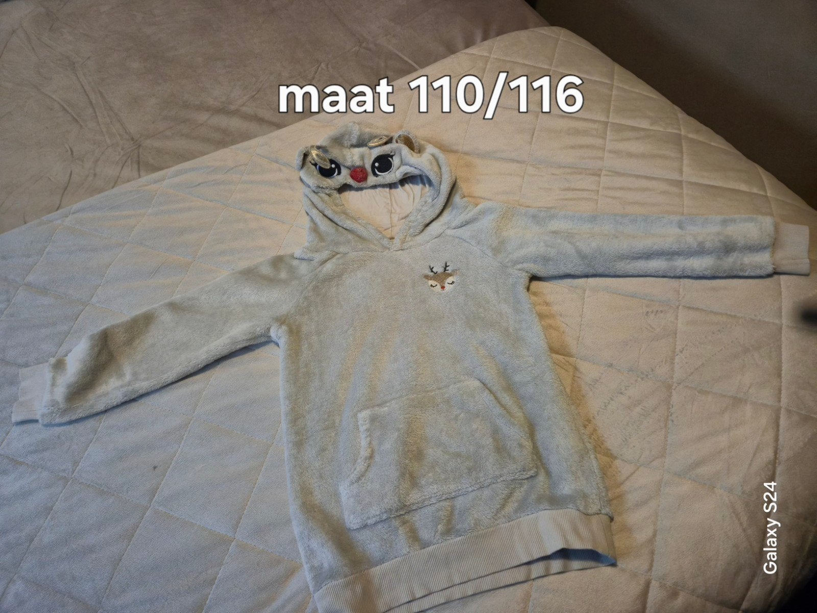 Zachte hoodie met rendier en capuchon, maat 110/116, Kinderen en Baby's, Gebruikt, Meisje, Trui of Vest, Ophalen of Verzenden