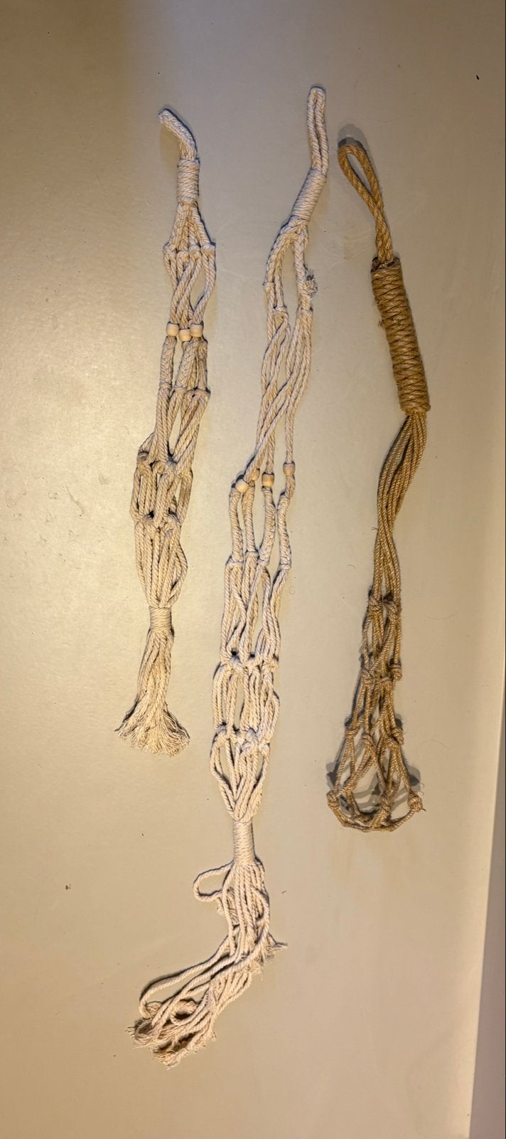 3 Macramé plantenhangers in verschillende lengtes, Gebruikt, Beige, Boho, Ophalen of Verzenden
