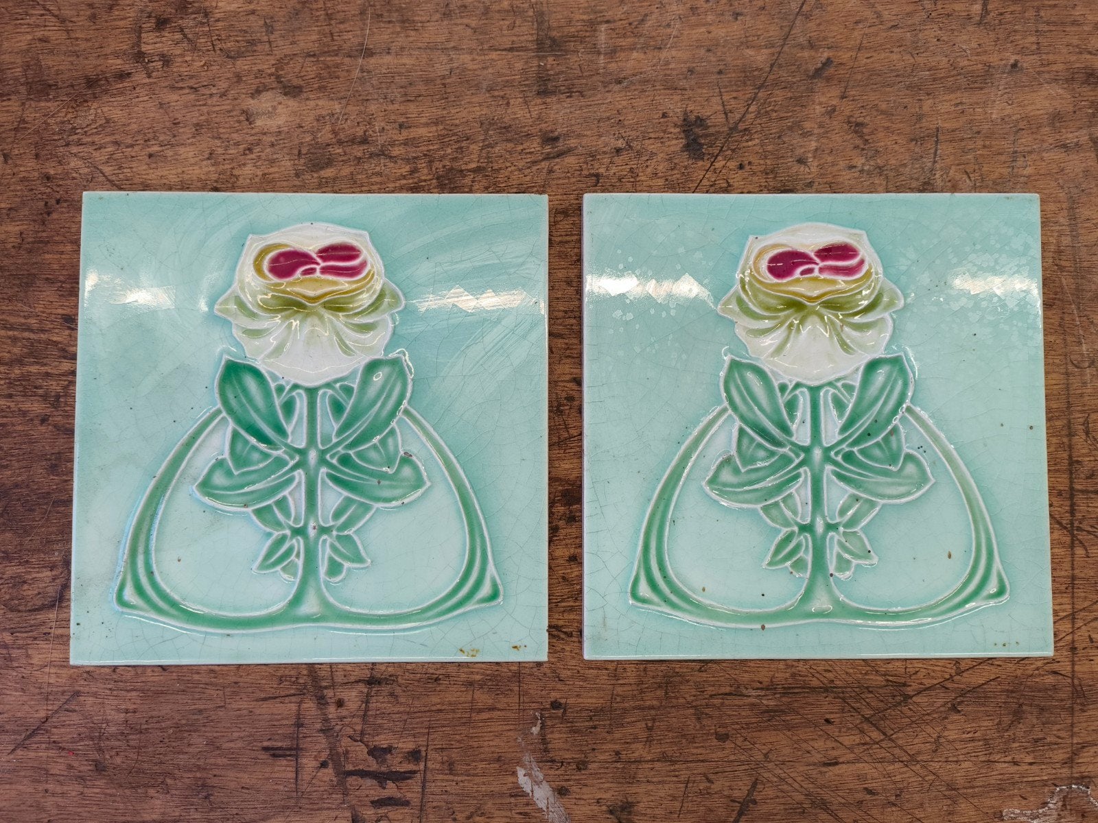2 Art Nouveau Tegels Engeland, Ophalen of Verzenden
