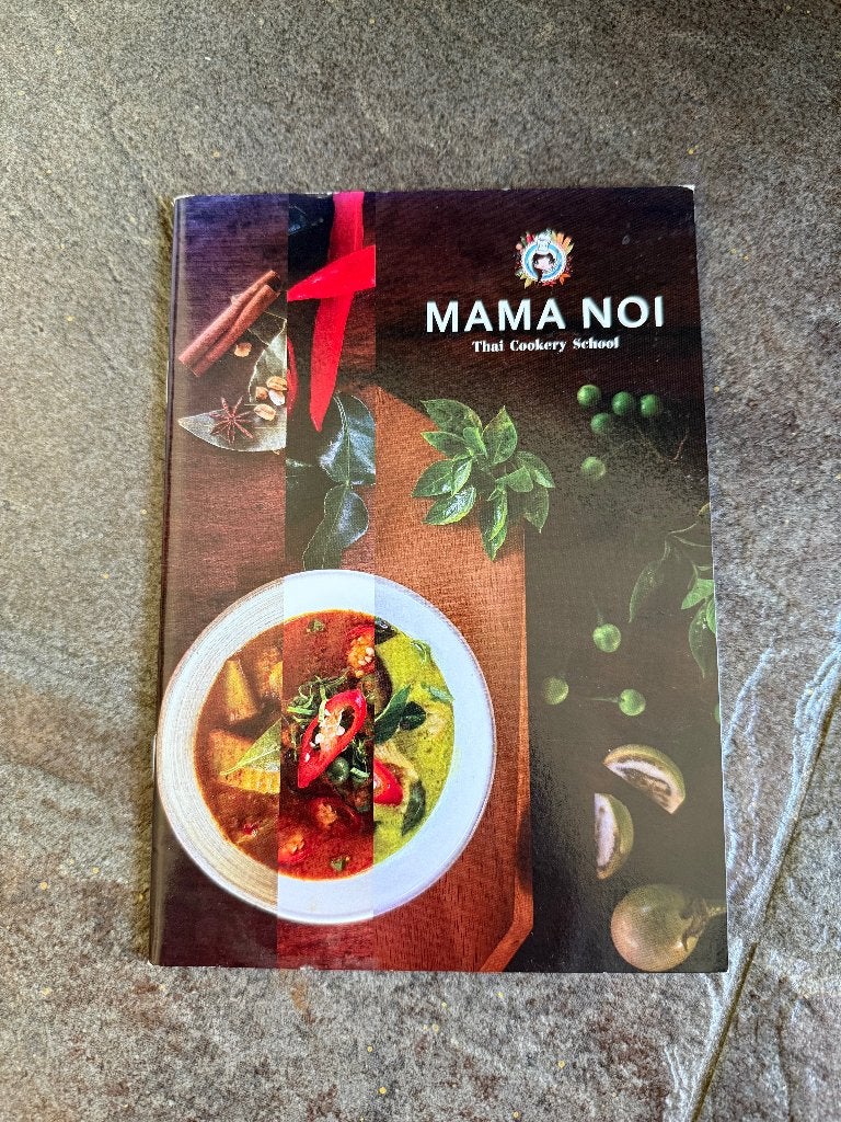 Kookboekje (engels): Mama Noi, Thai Cookery School, Boeken, Ophalen of Verzenden, Zo goed als nieuw, Azië en Oosters