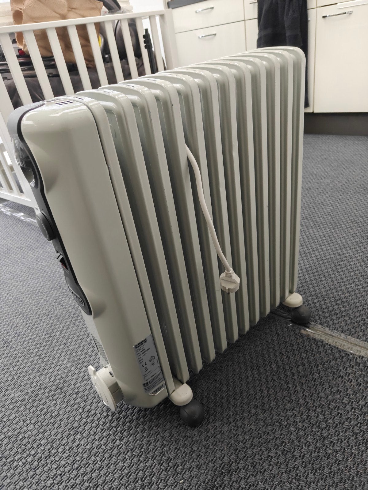DeLonghi TRRS1225 Oliegevulde Radiator - 2500W, Ophalen, Radiator, Zo goed als nieuw, 60 tot 150 cm