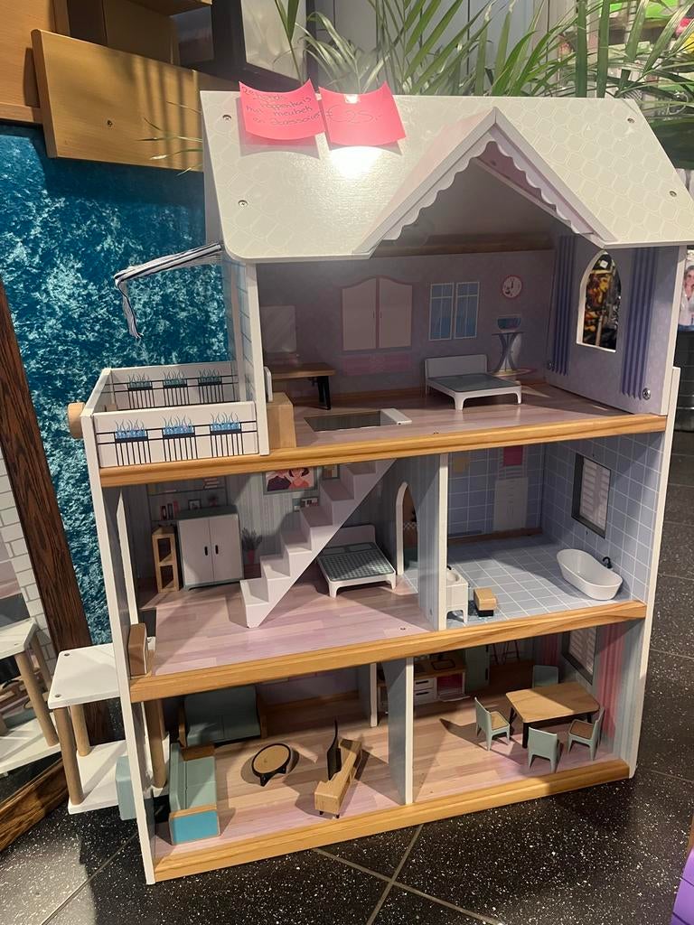 Groot Poppenhuis met Meubels en Accessoires, Ophalen, Kooi, 110 cm of meer, Zo goed als nieuw