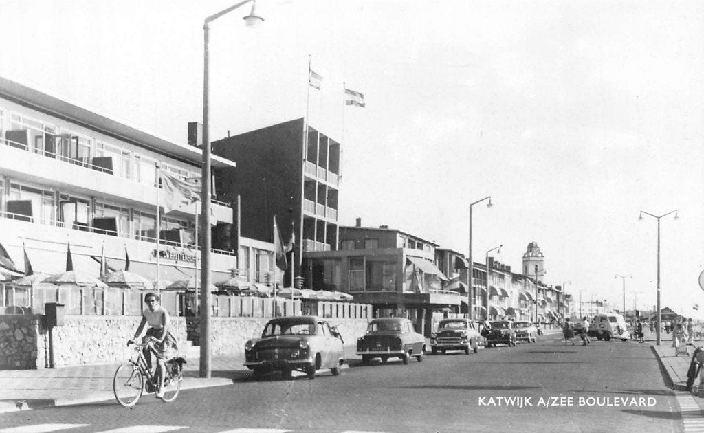 428 Katwijk aan Zee  - Boulevard, Ophalen of Verzenden, 1940 tot 1960, Ongelopen, Zuid-Holland