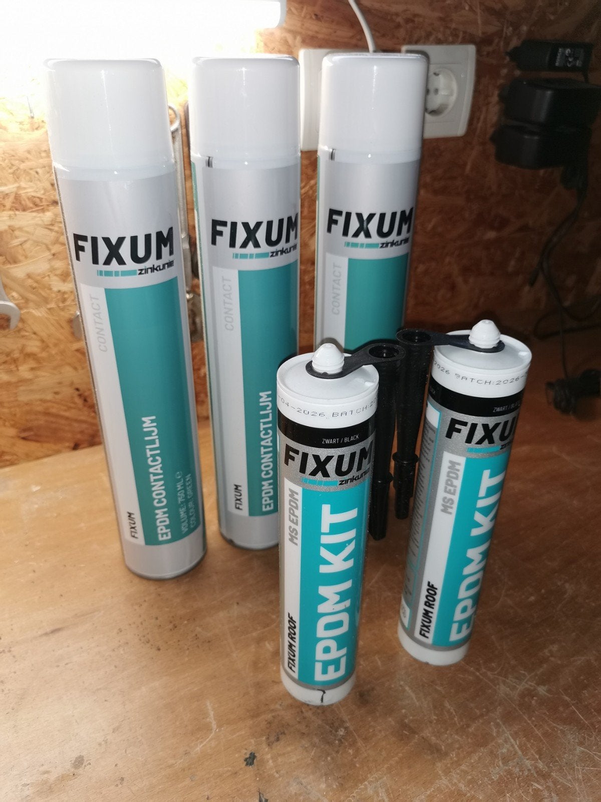 Epdm contactlijm en kit, Ophalen of Verzenden, Nieuw, Handen en Nagels