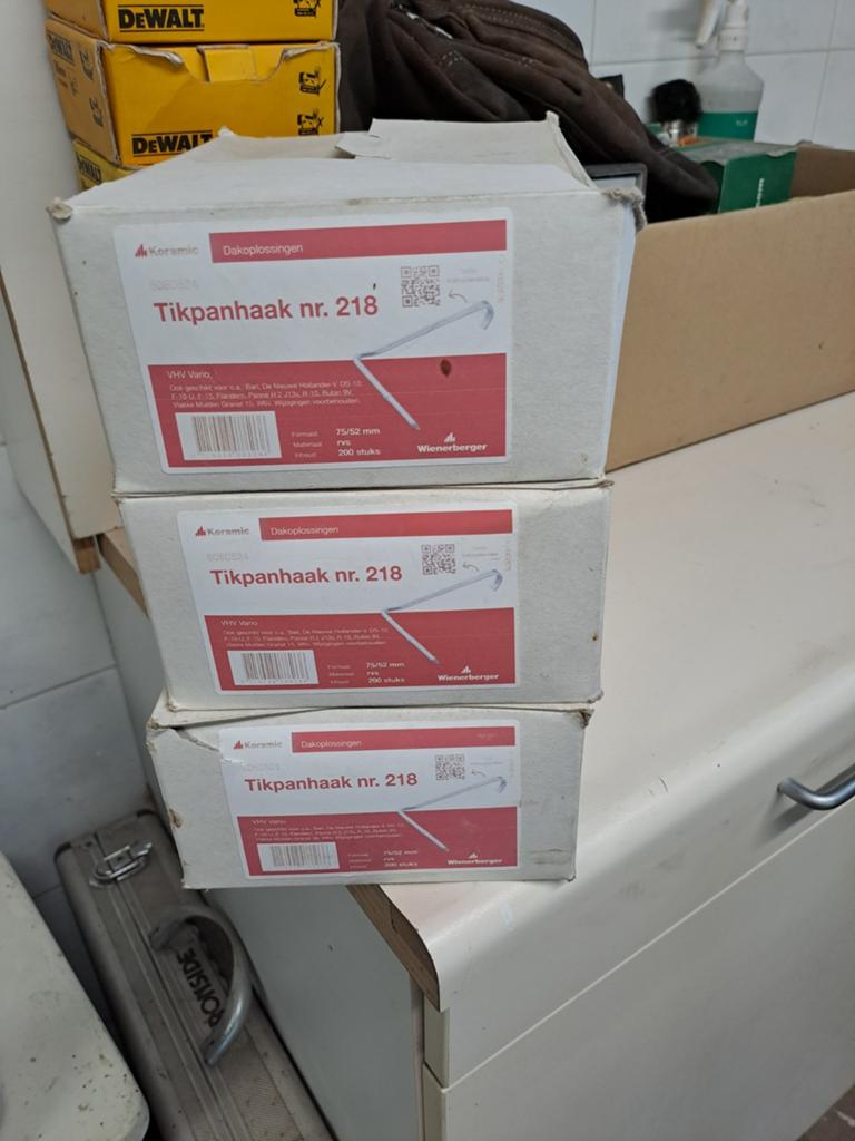 Rvs tikpanhaken  nr 218 voor vhv dakpan, Ophalen, Nieuw